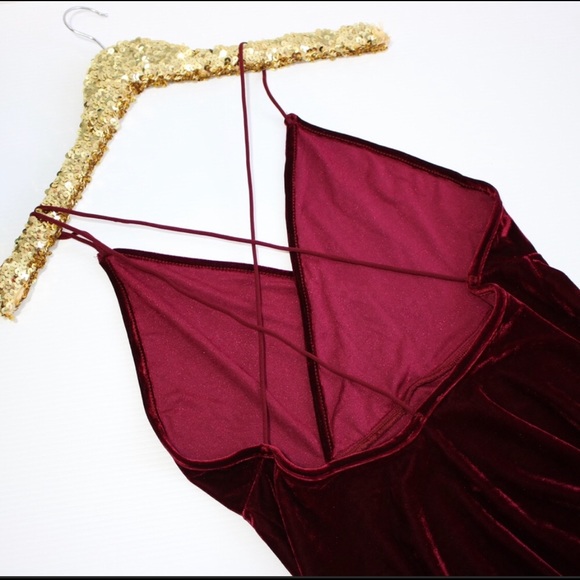 Burgundy Velvet Open Back Dress - Picture 5 of 5